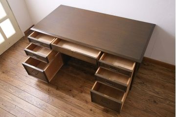 中古　神戸洋家具 永田良介商店　希少品!　優雅な佇まいの両袖デスク(机、在宅ワーク、在宅用ワークデスク)(定価約58万円)