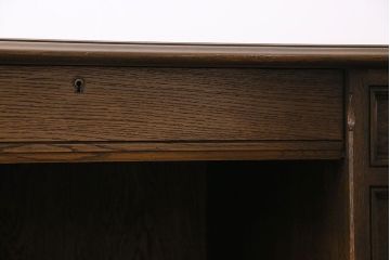 中古　神戸洋家具 永田良介商店　希少品!　優雅な佇まいの両袖デスク(机、在宅ワーク、在宅用ワークデスク)(定価約58万円)