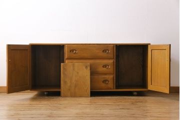 ヴィンテージ家具　イギリスビンテージ　ERCOL(アーコール)　ウィンザーサイドボード(ローチェスト、収納棚、リビングボード)