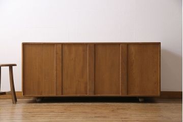 ヴィンテージ家具　イギリスビンテージ　ERCOL(アーコール)　ウィンザーサイドボード(ローチェスト、収納棚、リビングボード)