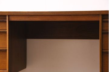 ヴィンテージ家具　ビンテージ　Austinsuite(オースティンスイート)　チーク材　サイドボードにもおすすめの両袖デスク(机、在宅ワーク、在宅用カウンターデスク、サイドチェスト)