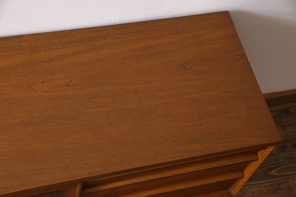 ヴィンテージ家具　ビンテージ　Austinsuite(オースティンスイート)　チーク材　サイドボードにもおすすめの両袖デスク(机、在宅ワーク、在宅用カウンターデスク、サイドチェスト)