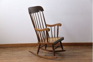 中古　飛騨産業　穂高　木製　使い勝手のよいシンプルなロッキングチェア(アームチェア)