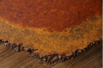 アンティーク家具　昭和後期　カリン鳥眼杢材　花梨　木そのままの味わいが存在感を放つローテーブル(座卓)