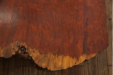 アンティーク家具　昭和後期　カリン鳥眼杢材　花梨　木そのままの味わいが存在感を放つローテーブル(座卓)