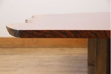 アンティーク家具　昭和後期　カリン鳥眼杢材　花梨　木そのままの味わいが存在感を放つローテーブル(座卓)