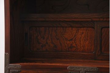 中古　岩谷堂箪笥　特注品!　手打ち金具　繊細な意匠が目を引くサイドボード(収納棚、飾り棚)