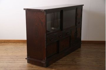 中古　岩谷堂箪笥　特注品!　手打ち金具　繊細な意匠が目を引くサイドボード(収納棚、飾り棚)