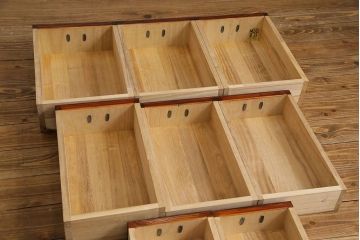 中古　岩谷堂箪笥　特注品!　手打ち金具　繊細な意匠が目を引くサイドボード(収納棚、飾り棚)