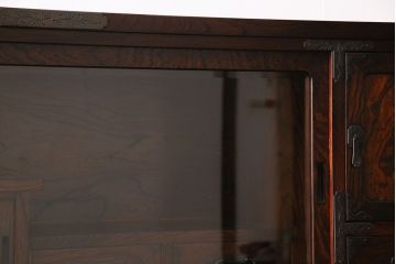 中古　岩谷堂箪笥　特注品!　手打ち金具　繊細な意匠が目を引くサイドボード(収納棚、飾り棚)