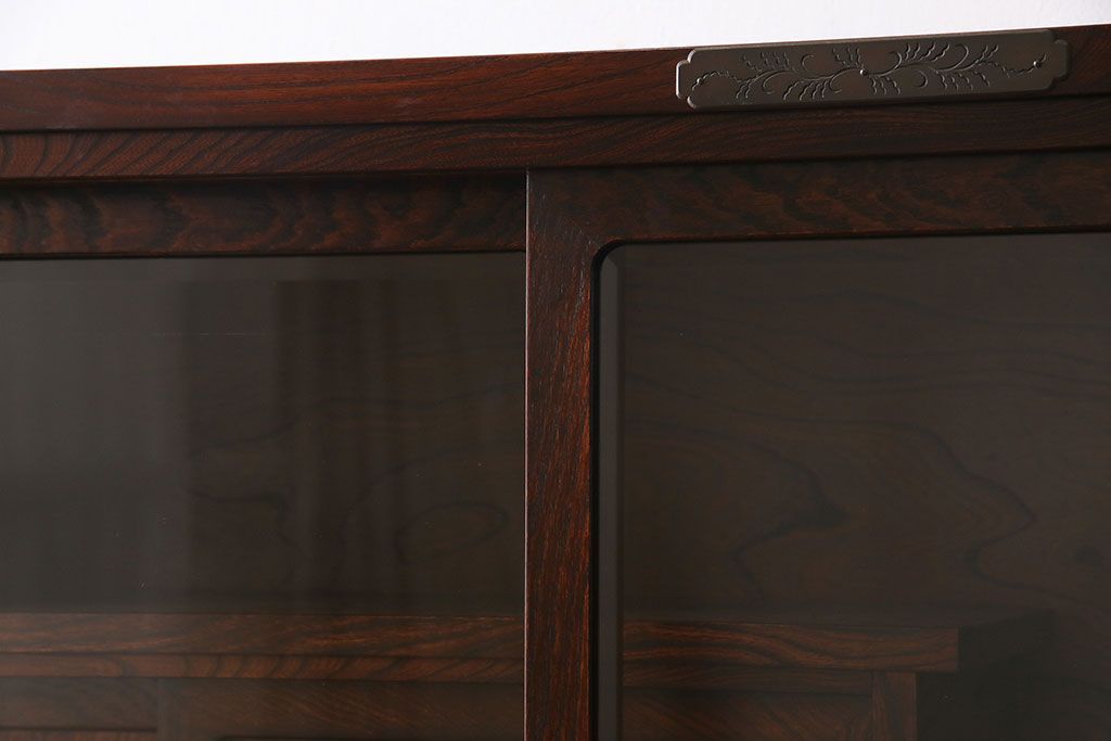 中古　岩谷堂箪笥　特注品!　手打ち金具　繊細な意匠が目を引くサイドボード(収納棚、飾り棚)