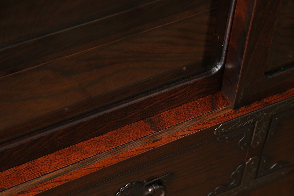 中古　岩谷堂箪笥　特注品!　手打ち金具　繊細な意匠が目を引くサイドボード(収納棚、飾り棚)