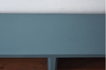 ペイント家具　くすんだ水色がレトロな印象を放つオープンラック(陳列棚、本棚、ブックシェルフ)