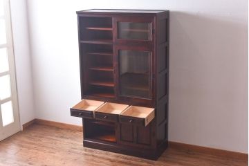 中古　北海道民芸家具　和洋どちらの空間にも馴染むシックなカップボード(食器棚、収納棚)(定価約35万円)