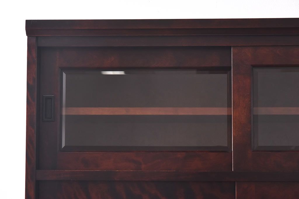 中古　北海道民芸家具　和洋どちらの空間にも馴染むシックなカップボード(食器棚、収納棚)(定価約35万円)