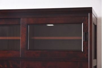 中古　北海道民芸家具　和洋どちらの空間にも馴染むシックなカップボード(食器棚、収納棚)(定価約35万円)