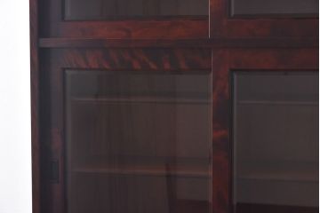 中古　北海道民芸家具　和洋どちらの空間にも馴染むシックなカップボード(食器棚、収納棚)(定価約35万円)