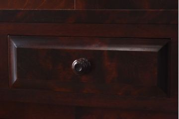 中古　北海道民芸家具　和洋どちらの空間にも馴染むシックなカップボード(食器棚、収納棚)(定価約35万円)