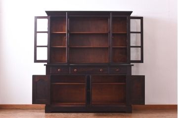 中古　松本民芸家具　レアもの!大きめの取っ手が印象的なF型食器棚(カップボード、飾り棚、収納棚)(定価約100万円)