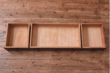 中古　松本民芸家具　レアもの!大きめの取っ手が印象的なF型食器棚(カップボード、飾り棚、収納棚)(定価約100万円)