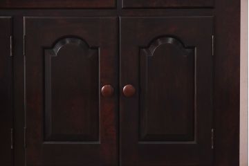 中古　松本民芸家具　レアもの!大きめの取っ手が印象的なF型食器棚(カップボード、飾り棚、収納棚)(定価約100万円)