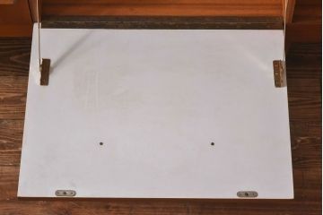 北欧家具　チーク材　デザイン性と機能が備わったサイドボード(ローボード、サイドチェスト)