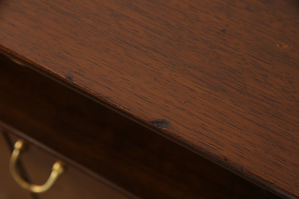 ヴィンテージ家具　北欧ビンテージ　G-PLAN　BBシリーズ　引き手がおしゃれな雰囲気を高めるサイドボード(リビングボード、収納棚)