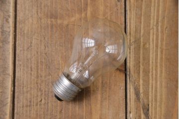 昭和レトロ　古びたブラケットが味わい深いシーリングライト(天井照明・壁掛け照明)