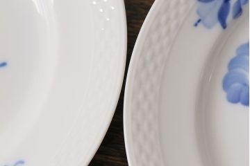 アンティーク雑貨　中古　ROYAL COPENHAGEN(ロイヤルコペンハーゲン)　ブルーフラワー　プレイン　17.5cmディーププレート(プレート、洋食器)2枚セット(1)