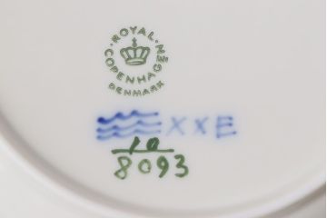 アンティーク雑貨　中古　ROYAL COPENHAGEN(ロイヤルコペンハーゲン)　ブルーフラワー　プレイン　17.5cmディーププレート(プレート、洋食器)2枚セット(1)