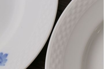 アンティーク雑貨　中古　ROYAL COPENHAGEN(ロイヤルコペンハーゲン)　ブルーフラワー　プレイン　17.5cmディーププレート(プレート、洋食器)3枚セット