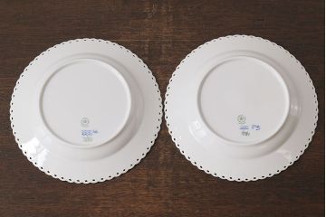 中古　ROYAL COPENHAGEN(ロイヤルコペンハーゲン)　ブルーフルーテッドフルレース　25cmプレート2枚セット(洋食器)(定価約8万6千円)(2)