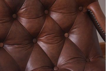 ヴィンテージ家具　フランスビンテージ　気品と渋さが漂うチェスターフィールドシングルソファ(アームチェア、一人掛け)