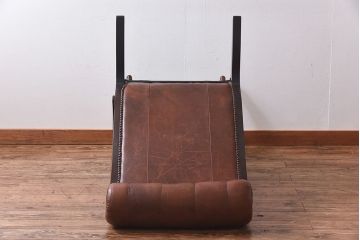 ヴィンテージ家具　フランスビンテージ　気品と渋さが漂うチェスターフィールドシングルソファ(アームチェア、一人掛け)