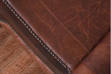 ヴィンテージ家具　フランスビンテージ　気品と渋さが漂うチェスターフィールドシングルソファ(アームチェア、一人掛け)