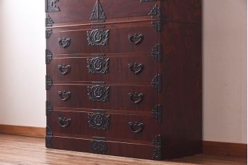 中古　岩谷堂箪笥　開き牡丹・羽牡丹　みちのくA2型衣装箪笥(和タンス、整理箪笥)