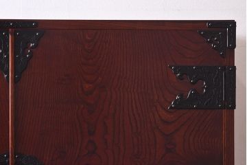 中古　岩谷堂箪笥　開き牡丹・羽牡丹　みちのくA2型衣装箪笥(和タンス、整理箪笥)