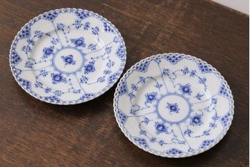 中古　ROYAL COPENHAGEN(ロイヤルコペンハーゲン)　17.5cm　ブルーフルーテッドフルレース　プレート2枚セット(洋食器)(定価約6万5千円)(1)