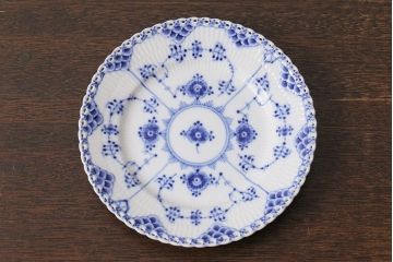 中古　ROYAL COPENHAGEN(ロイヤルコペンハーゲン)　17.5cm　ブルーフルーテッドフルレース　プレート2枚セット(洋食器)(定価約6万5千円)(1)