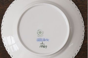 中古　ROYAL COPENHAGEN(ロイヤルコペンハーゲン)　17.5cm　ブルーフルーテッドフルレース　プレート2枚セット(洋食器)(定価約6万5千円)(1)