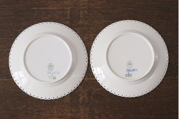 中古　ROYAL COPENHAGEN(ロイヤルコペンハーゲン)　17.5cm　ブルーフルーテッドフルレース　プレート2枚セット(洋食器)(定価約6万5千円)(2)