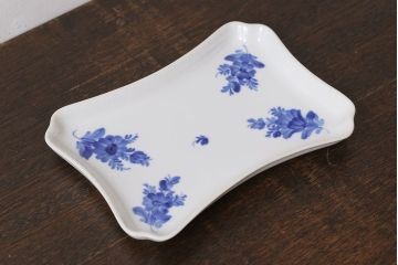 アンティーク雑貨　中古　ROYAL COPENHAGEN(ロイヤルコペンハーゲン)　ブルーフラワー　プレイン　スクエアプレート(トレイ、洋食器)(1)