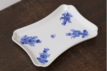アンティーク雑貨　中古　ROYAL COPENHAGEN(ロイヤルコペンハーゲン)　ブルーフラワー　プレイン　スクエアプレート(トレイ、洋食器)(2)