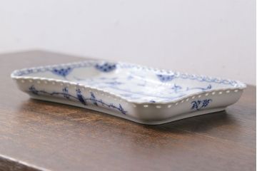 アンティーク雑貨　中古　ROYAL COPENHAGEN(ロイヤルコペンハーゲン)　ブルーフルーテッド　フルレース　スクエアプレート(トレイ、洋食器)(定価約4万8千円)(2)
