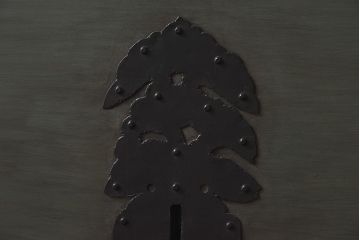 昭和期　シンプルなデザインで味わい深いペイント鉄扉(引き戸、建具)