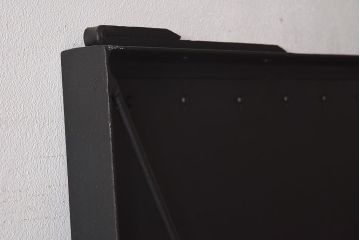 昭和期　シンプルなデザインで味わい深いペイント鉄扉(引き戸、建具)