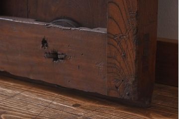 和製アンティーク　総ケヤキ材　ガラス入りリメイク　金具が趣き深い富山蔵戸(引き戸、建具、玄関戸)