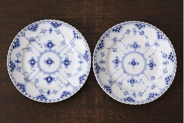 中古　ROYAL COPENHAGEN(ロイヤルコペンハーゲン)　19.5cm　ブルーフルーテッドフルレース　プレート2枚セット(洋食器)(定価約6万5千円)(2)