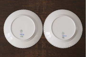 アンティーク雑貨　中古　ROYAL COPENHAGEN(ロイヤルコペンハーゲン)　ブルーフルーテッド　フルレース　19.5cmプレート2枚セット(ディーププレート、洋食器)(定価約6万5千円)(1)