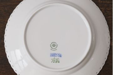 アンティーク雑貨　中古　ROYAL COPENHAGEN(ロイヤルコペンハーゲン)　ブルーフルーテッド　フルレース　19.5cmプレート2枚セット(ディーププレート、洋食器)(定価約6万5千円)(1)